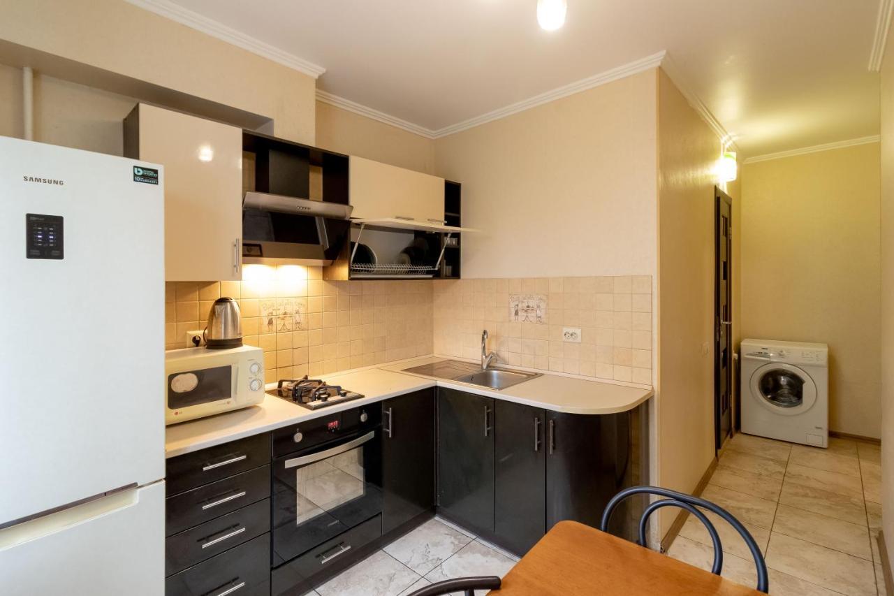 Kvartirkoff Na Geroev Dnepra 36 B Kiev Exterior foto