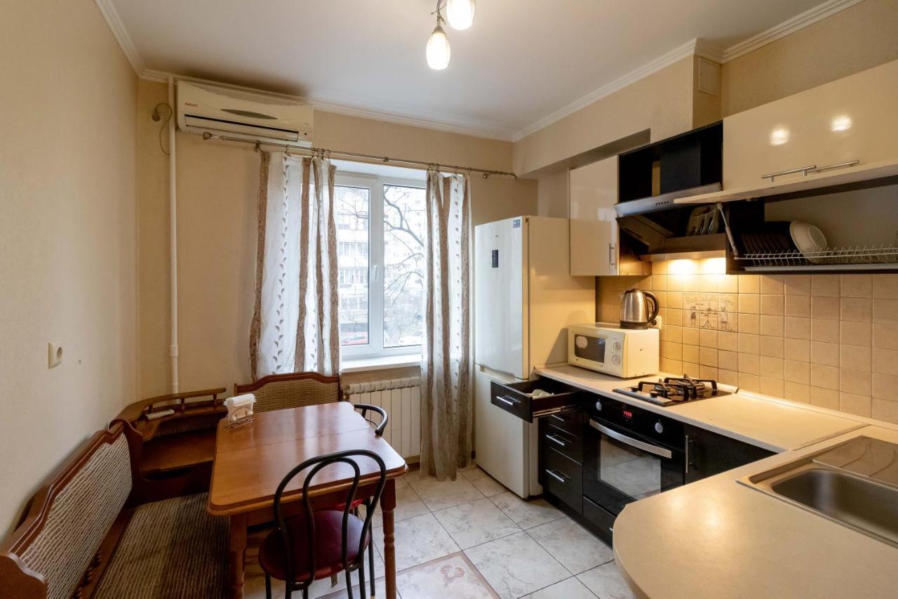Kvartirkoff Na Geroev Dnepra 36 B Kiev Exterior foto