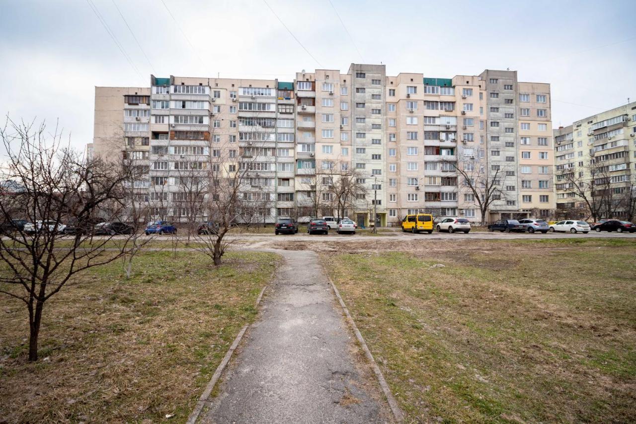 Kvartirkoff Na Geroev Dnepra 36 B Kiev Exterior foto
